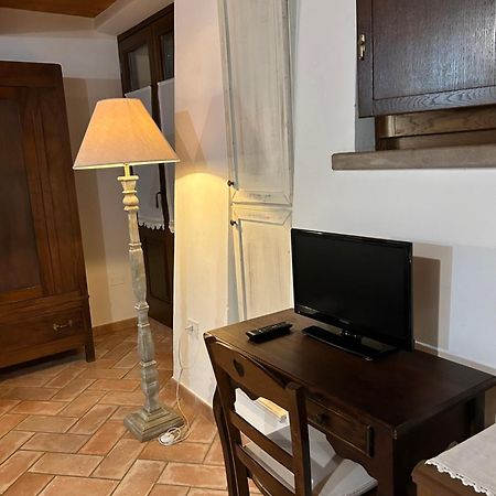 Al Castello Hotel Tavullia Ngoại thất bức ảnh